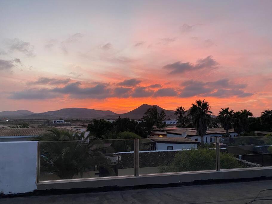 הוילה Orange House, Surf&Yoga לאחארס מראה חיצוני תמונה