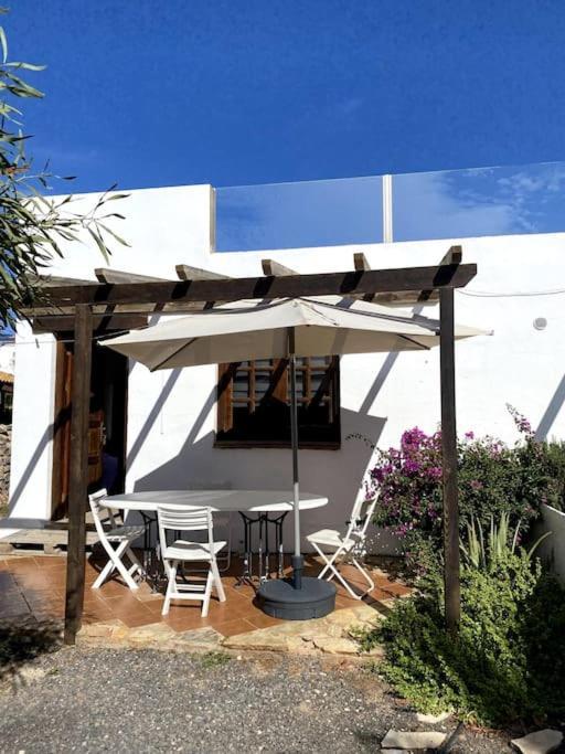 הוילה Orange House, Surf&Yoga לאחארס מראה חיצוני תמונה